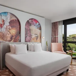 4* Hotel Nhow